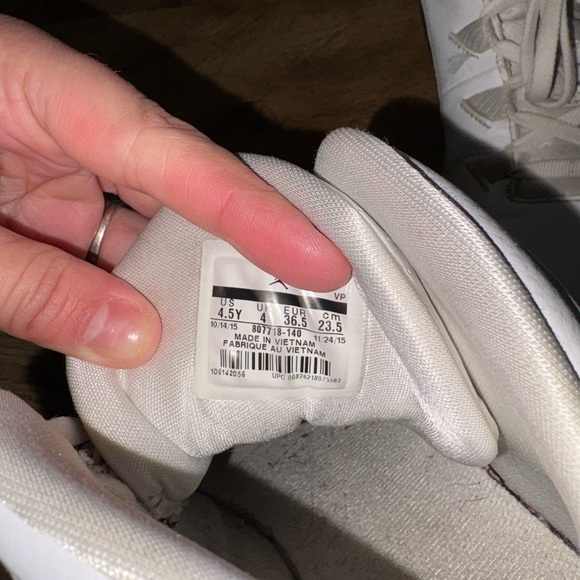 Air Jordan Flight Origin 3 Retro Sneakers - Picture 7 of 7